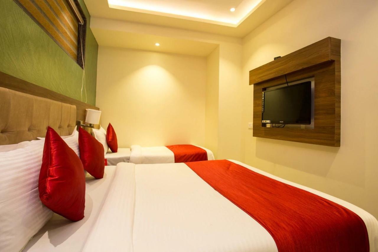 Hotel Grace Inn Bombaim Exterior foto