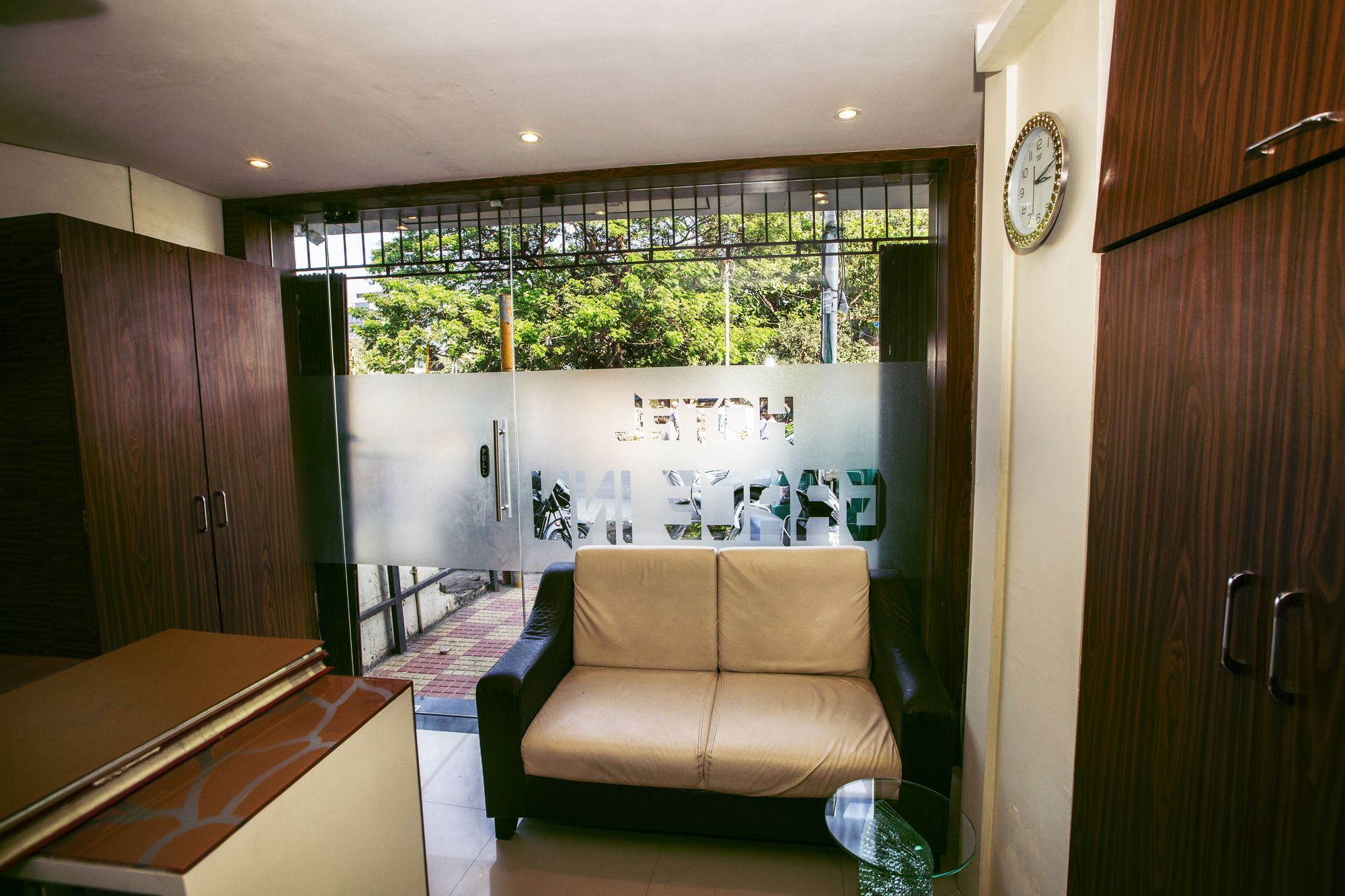 Hotel Grace Inn Bombaim Exterior foto